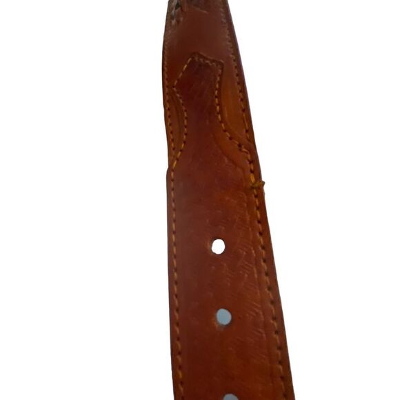 EUC Leather Belt with weaving and metal accents - Picture 4 of 4